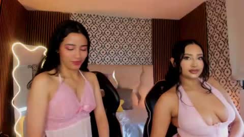 Snapshot of joselyn_tay chatting on 07/19/26, 01:15 Joselyn online show from 07/19/26, 01:15