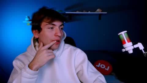 joseph_bear_ online show from 11/29/25, 07:50