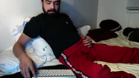 Snapshot of josephs1990 chatting on 12/23/24, 04:01 josephs1990 online show from 12/23/24, 04:01