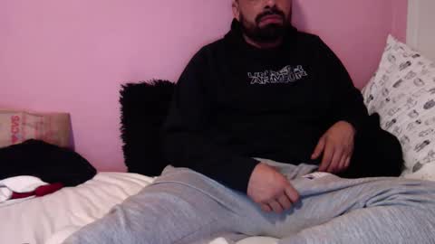 Snapshot of josephs1990 chatting on 02/14/25, 02:28 josephs1990 online show from 02/14/25, 02:28