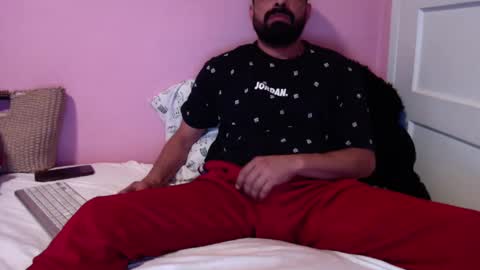 Snapshot of josephs1990 chatting on 09/27/25, 06:02 josephs1990 online show from 09/27/25, 06:02