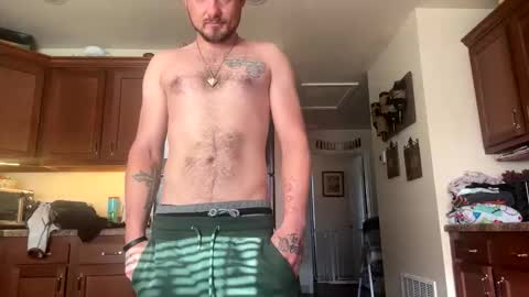 Snapshot of josephung1 chatting on 01/11/26, 07:08 sissy josphine online show from 01/11/26, 07:08