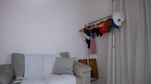 josezaens_ online show from 10/29/25, 08:16