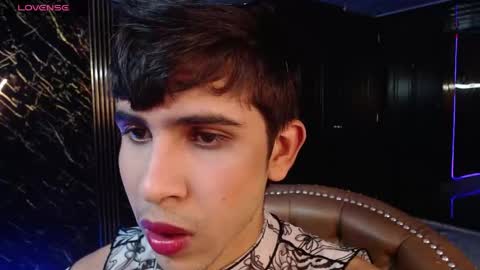 joshua_saenz_ online show from 04/30/26, 05:14