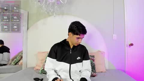 Joshua Sanz  online show from 10/14/25, 03:29