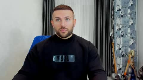 Snapshot of joshuamuscle69 chatting on 02/01/25, 11:10 joshuamuscle69 online show from 02/01/25, 11:10