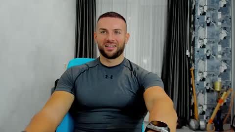 Snapshot of joshuamuscle69 chatting on 02/07/25, 11:01 joshuamuscle69 online show from 02/07/25, 11:01