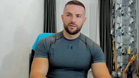 Snapshot of joshuamuscle69 chatting on 02/14/25, 09:45 joshuamuscle69 online show from 02/14/25, 09:45