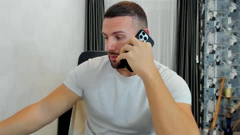 Snapshot of joshuamuscle69 chatting on 02/20/25, 08:39 joshuamuscle69 online show from 02/20/25, 08:39