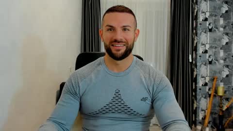 Snapshot of joshuamuscle69 chatting on 02/21/25, 06:51 joshuamuscle69 online show from 02/21/25, 06:51