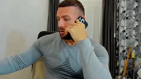 Snapshot of joshuamuscle69 chatting on 02/28/25, 06:54 joshuamuscle69 online show from 02/28/25, 06:54