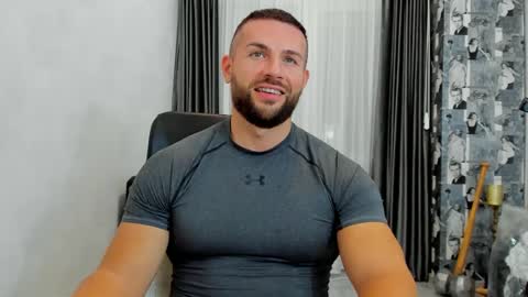 Snapshot of joshuamuscle69 chatting on 02/28/25, 02:42 joshuamuscle69 online show from 02/28/25, 02:42