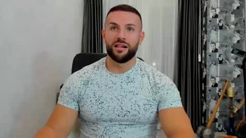 Snapshot of joshuamuscle69 chatting on 03/04/25, 11:19 joshuamuscle69 online show from 03/04/25, 11:19