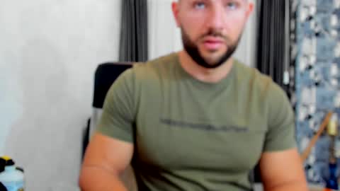 Snapshot of joshuamuscle69 chatting on 03/10/25, 06:27 joshuamuscle69 online show from 03/10/25, 06:27