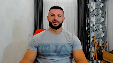 Snapshot of joshuamuscle69 chatting on 09/28/25, 06:52 joshuamuscle69 online show from 09/28/25, 06:52