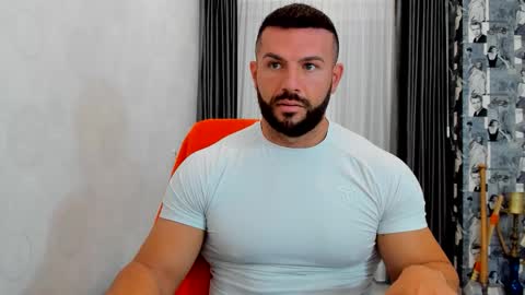 Snapshot of joshuamuscle69 chatting on 10/08/25, 05:05 joshuamuscle69 online show from 10/08/25, 05:05