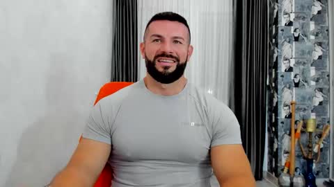 Snapshot of joshuamuscle69 chatting on 10/17/25, 05:43 joshuamuscle69 online show from 10/17/25, 05:43