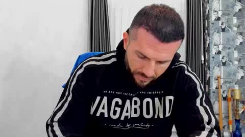 Snapshot of joshuamuscle69 chatting on 11/04/25, 10:14 joshuamuscle69 online show from 11/04/25, 10:14