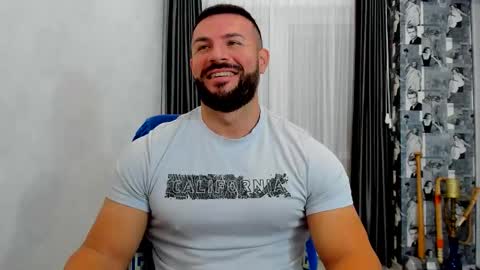 Snapshot of joshuamuscle69 chatting on 11/09/25, 06:23 joshuamuscle69 online show from 11/09/25, 06:23