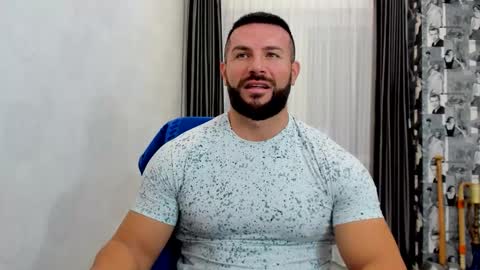 Snapshot of joshuamuscle69 chatting on 11/20/25, 06:46 joshuamuscle69 online show from 11/20/25, 06:46