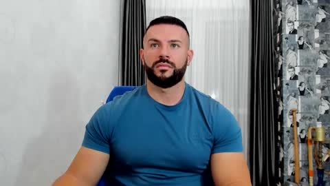 Snapshot of joshuamuscle69 chatting on 11/21/25, 07:18 joshuamuscle69 online show from 11/21/25, 07:18