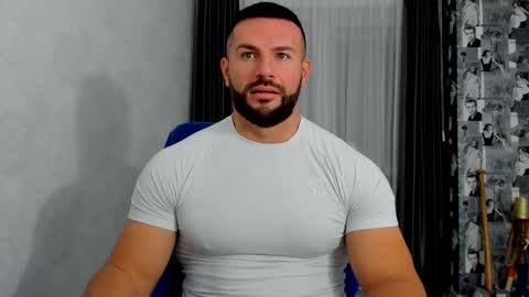 Snapshot of joshuamuscle69 chatting on 12/01/25, 07:35 joshuamuscle69 online show from 12/01/25, 07:35