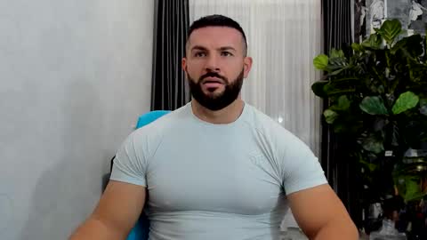 Snapshot of joshuamuscle69 chatting on 12/18/25, 06:19 joshuamuscle69 online show from 12/18/25, 06:19