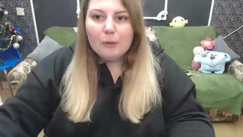 josiesun771 online show from 12/15/24, 12:06