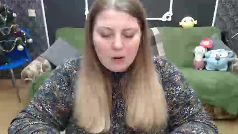 josiesun771 online show from 02/03/25, 07:29