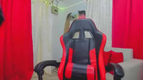 josue_linares online show from 11/11/25, 07:08