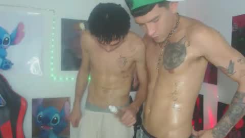 josue_linares online show from 11/18/25, 04:50