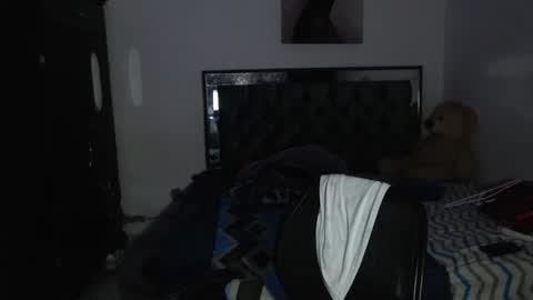 jota_moore online show from 03/25/26, 06:47