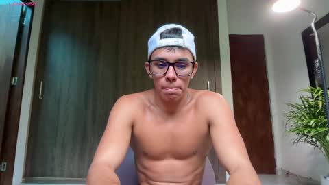 Im Jouliano online show from 11/17/25, 09:31