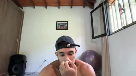 Im Jouliano online show from 04/19/26, 03:11