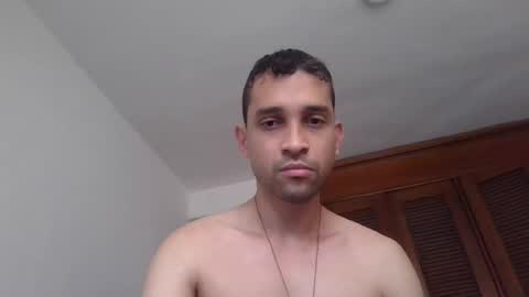 Snapshot of jovenvergonguapo09 chatting on 06/26/26, 11:58 Van Helsing online show from 06/26/26, 11:58