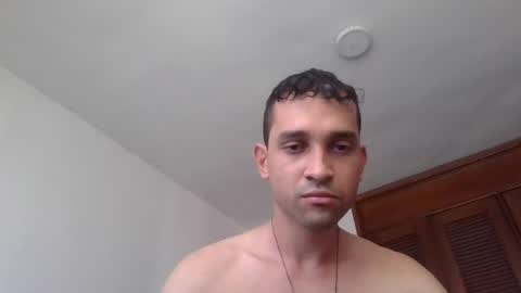 Snapshot of jovenvergonguapo09 chatting on 06/27/26, 01:06 Van Helsing online show from 06/27/26, 01:06