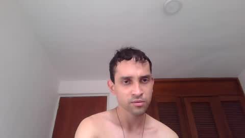 Snapshot of jovenvergonguapo09 chatting on 07/31/26, 08:19 Van Helsing online show from 07/31/26, 08:19