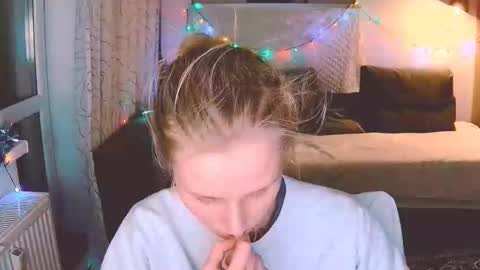 Snapshot of joy_keys chatting on 12/23/24, 08:03 joy_keys online show from 12/23/24, 08:03