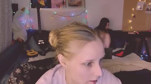 Snapshot of joy_keys chatting on 02/25/25, 11:22 joy_keys online show from 02/25/25, 11:22