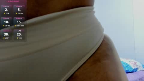 Snapshot of joyaoscura55 chatting on 09/16/25, 12:22 sofiaparker8 online show from 09/16/25, 12:22