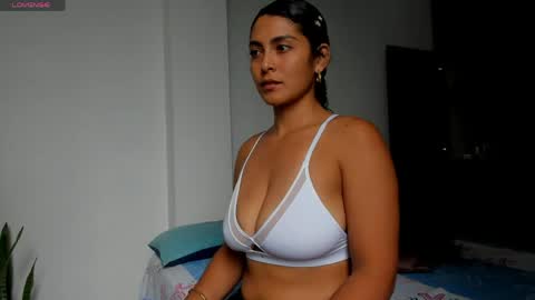 Snapshot of joyaoscura55 chatting on 05/02/26, 08:47 sofiaparker8 online show from 05/02/26, 08:47