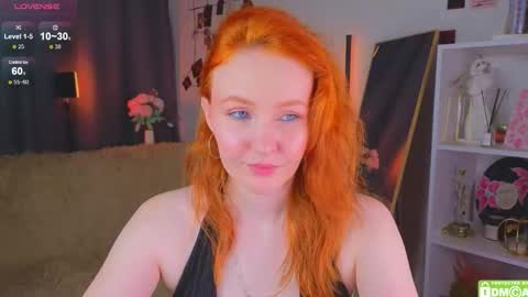 Snapshot of joyce_jones chatting on 11/18/25, 08:35 joyce_jones online show from 11/18/25, 08:35