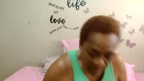 Snapshot of joycemando chatting on 02/06/25, 11:43 DairyQueen online show from 02/06/25, 11:43