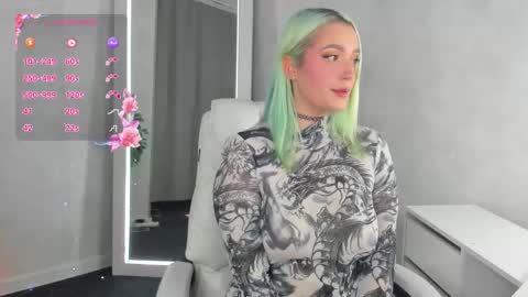Vickie online show from 09/25/25, 08:40