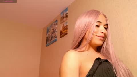 Danae online show from 05/04/26, 10:17
