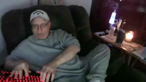 Snapshot of jpmel99 chatting on 12/01/24, 11:47 jpmel99 online show from 12/01/24, 11:47