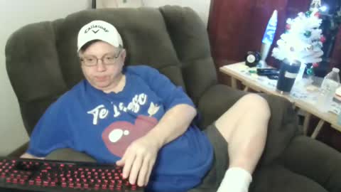 Snapshot of jpmel99 chatting on 12/25/24, 11:10 jpmel99 online show from 12/25/24, 11:10