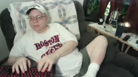 Snapshot of jpmel99 chatting on 02/09/25, 03:43 jpmel99 online show from 02/09/25, 03:43