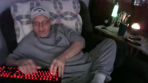 Snapshot of jpmel99 chatting on 02/09/25, 11:25 jpmel99 online show from 02/09/25, 11:25