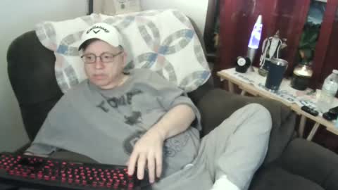 Snapshot of jpmel99 chatting on 02/15/25, 11:14 jpmel99 online show from 02/15/25, 11:14